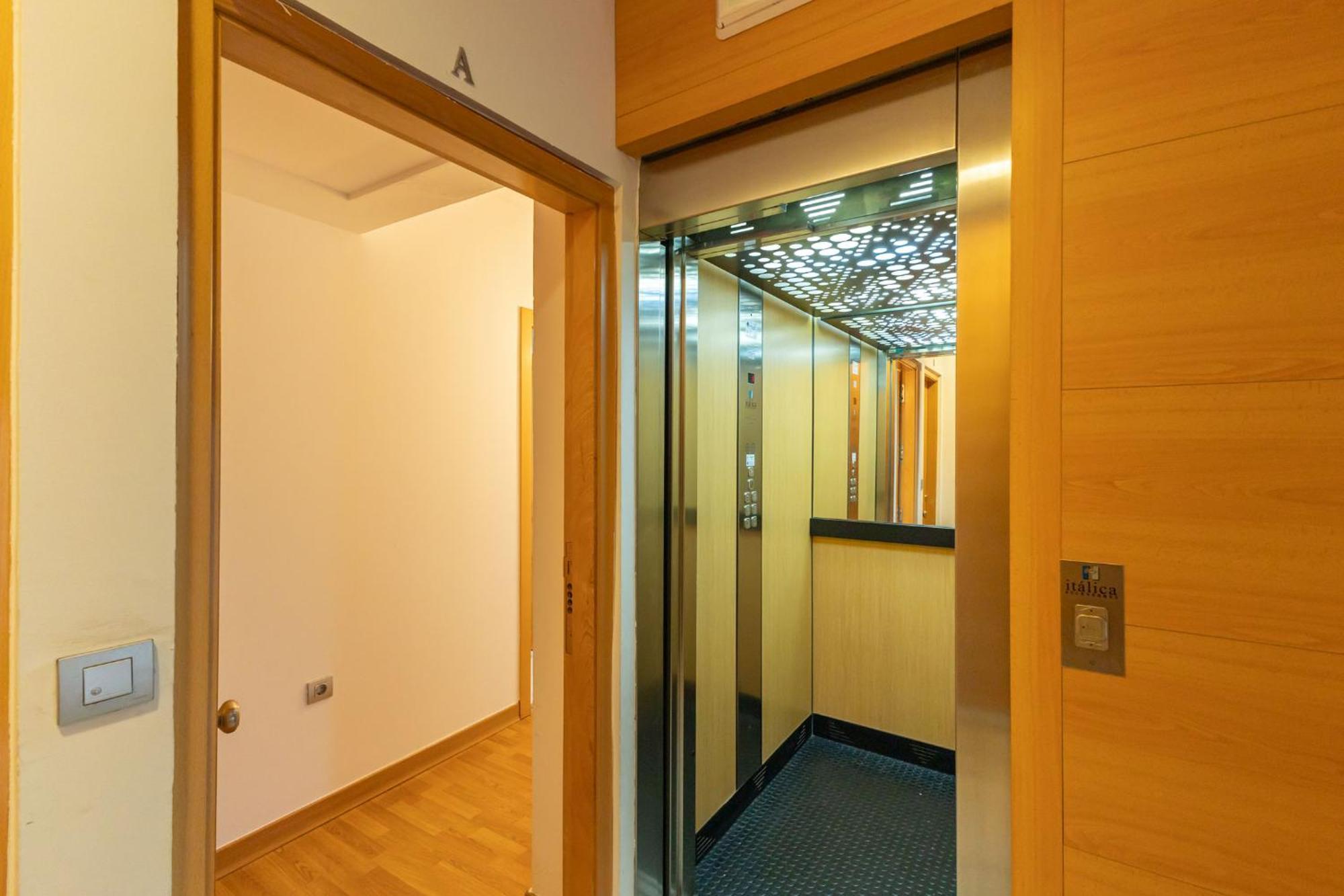 Charming Apartment At San Bernardo Neighborhood By Ocityzen Seville Exterior photo